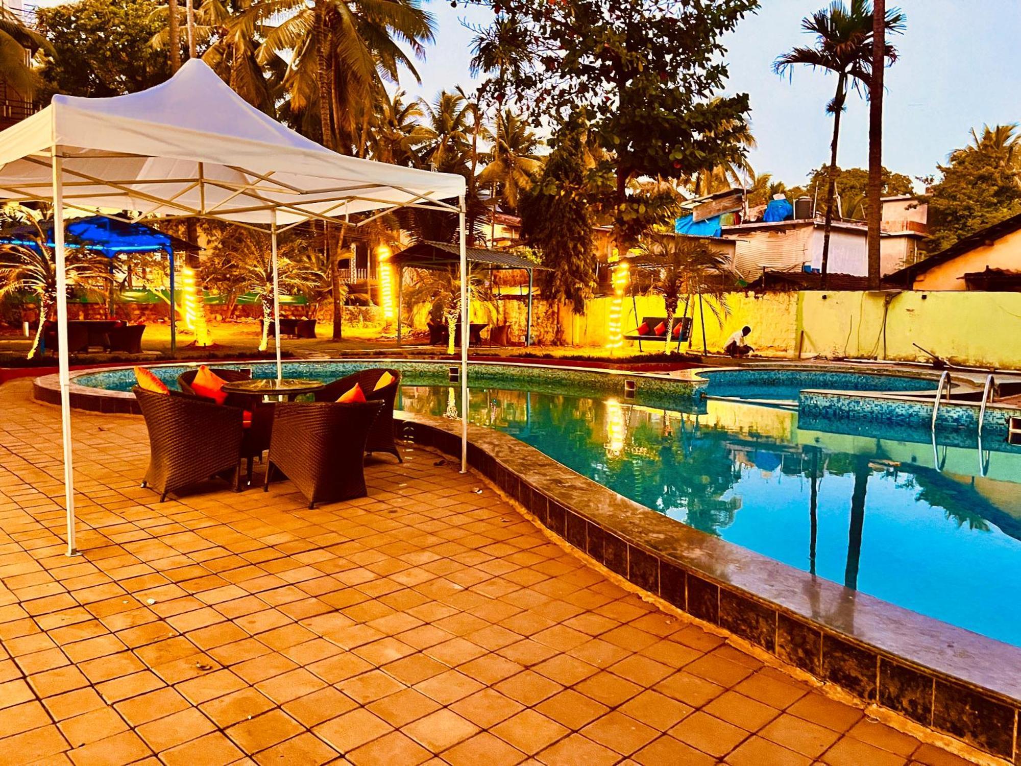 The Calagute Beach Resort By Shivam Resort 1 Km From Beach 坎多林 外观 照片