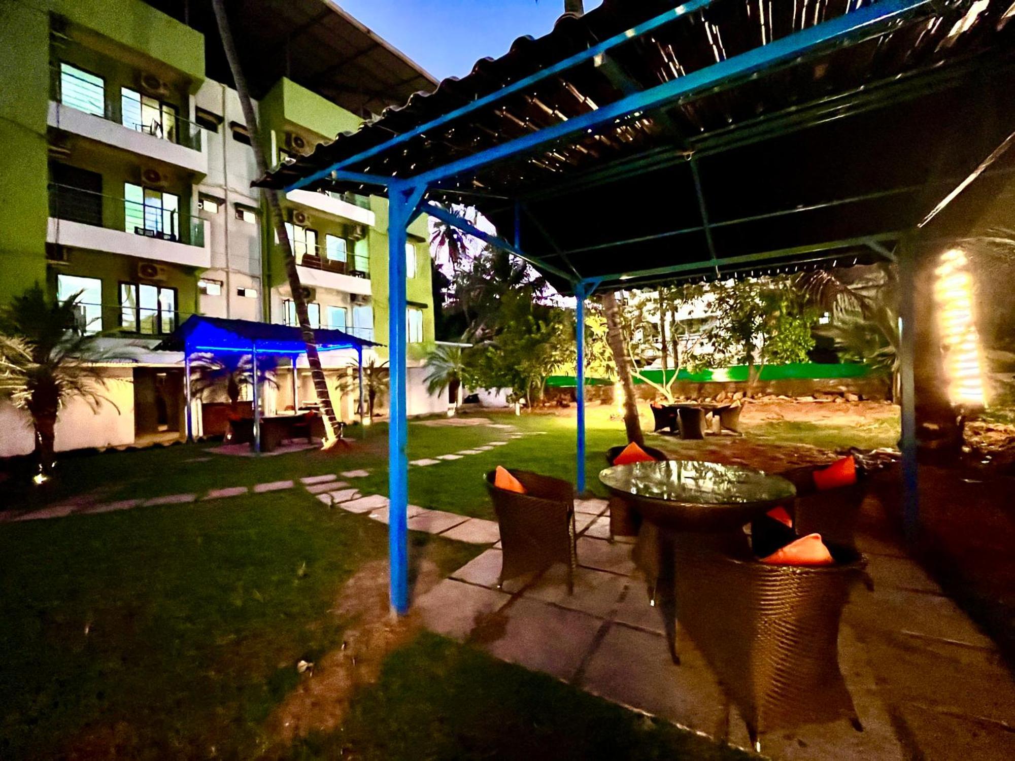The Calagute Beach Resort By Shivam Resort 1 Km From Beach 坎多林 外观 照片