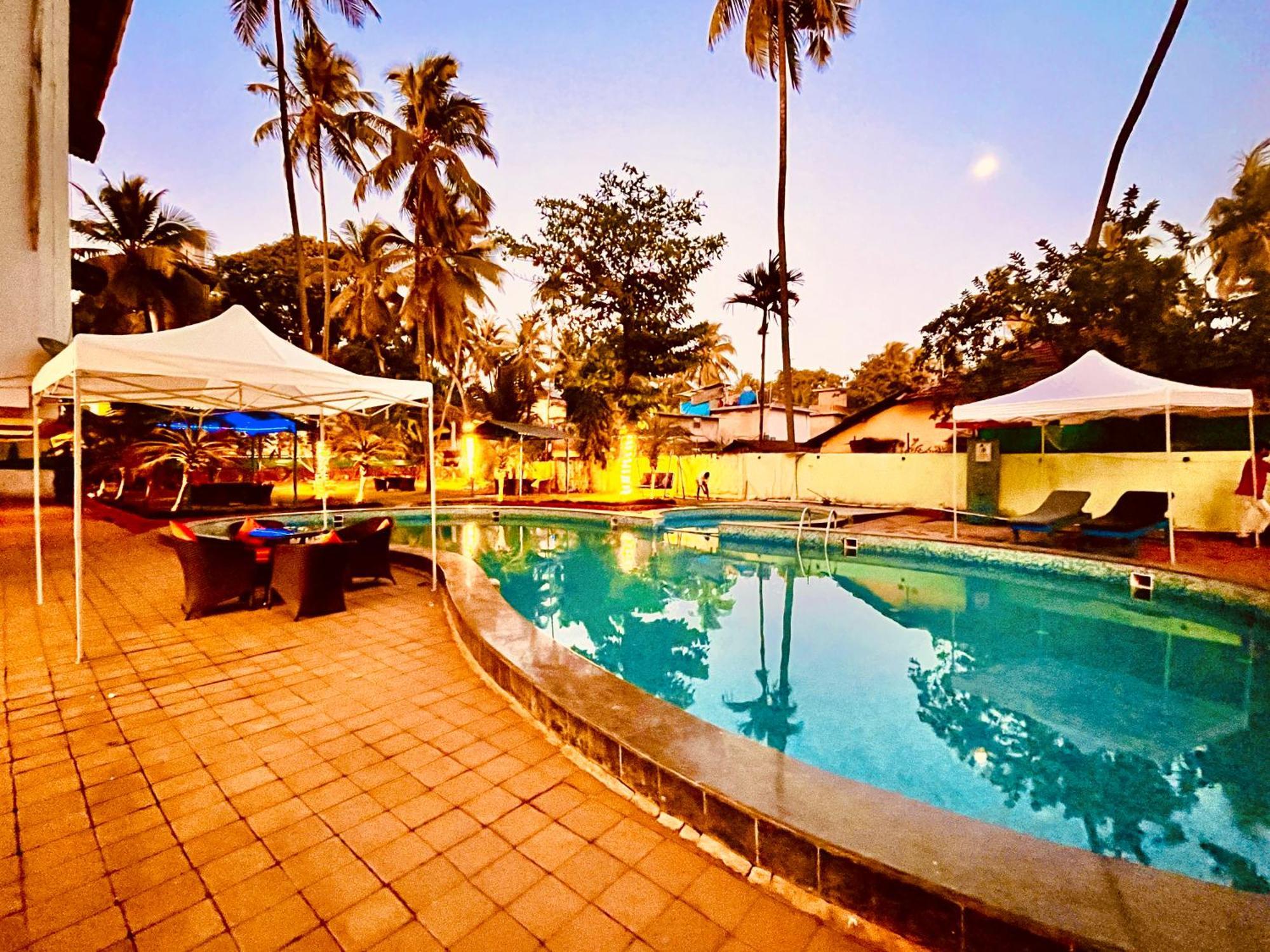The Calagute Beach Resort By Shivam Resort 1 Km From Beach 坎多林 外观 照片