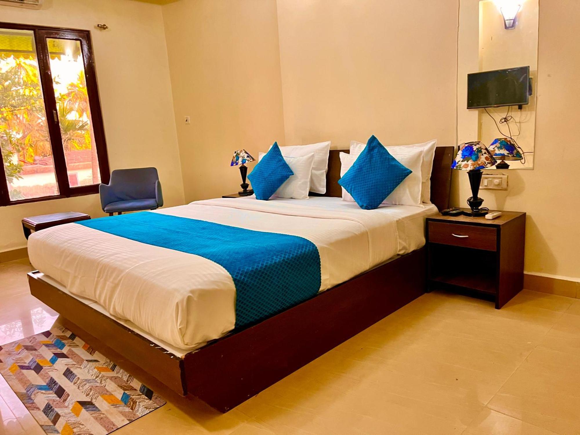 The Calagute Beach Resort By Shivam Resort 1 Km From Beach 坎多林 外观 照片